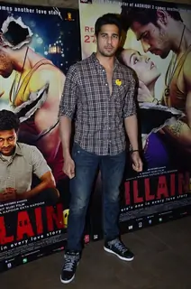 Sidharth Malhotra at the Screening of Ek Villiian