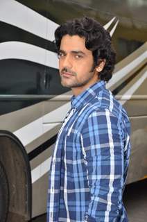 Arjan Bajwa at the Promotions of Bobby Jasoos