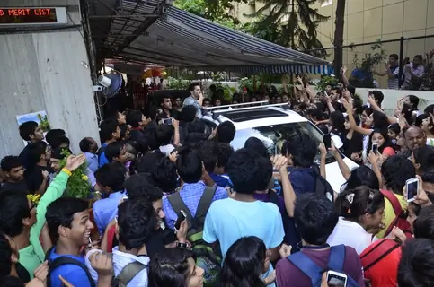 Varun Dhawan at HR College