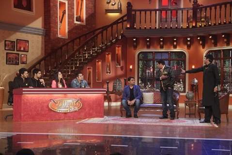 Kapil makes the cast of Ek Villain, a part of a gig called 'Villain Dikhla Jaa'