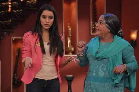 Shraddha Kapoor with Dadi on Comedy Nights With Kapil