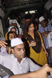 Vidya Balan spotted at Mahim Darga