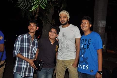 Riteish Deshmukh with his fans