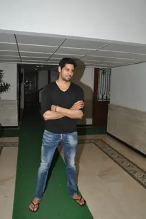 Sidharth Malhotra hosts a success party for Ek Villain