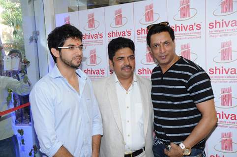 Aditya Thackeray and Madhur Bhandarkarat the Inaugration of Shiva's Hair Designers