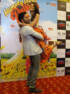 Varun carries Alia at the Promotion of Humpty Sharma Ki Dulhania at Ahmedabad