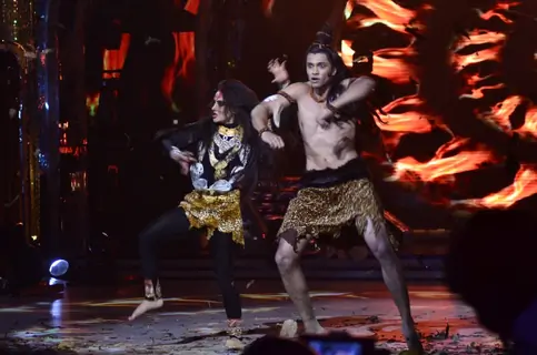 Puja does tandav on Jhalak Dikhala Jaa