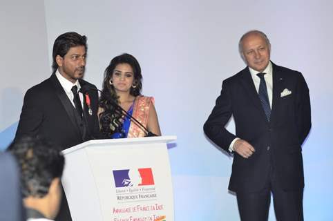 Shahrukh Khan addresses the media at the event