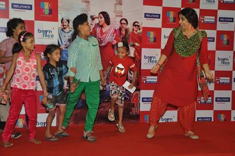 Vidya Balan performing with her little fans at the promotions of Bobby Jasoos at R City Mall