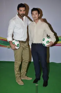 John Abraham clicks a pic with Baichung Bhutia at Castrol Photo Shoot