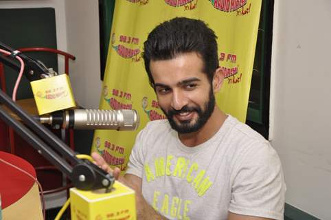 Jay Bhanushali on air at Radio Mirchi