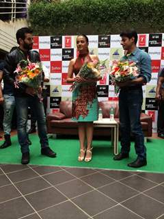 Cast of Hate story 2 being felicitated