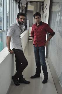 Jay Bhanushali and Sushant Singh chat during a Photo Shoot for Hate Story 2