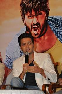 Riteish Deshmukh addressing the audience at the Success Bash for Lai Bhari