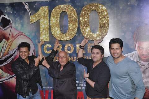 The Cast Celebrates the 100 Crore Success of Ek Villain