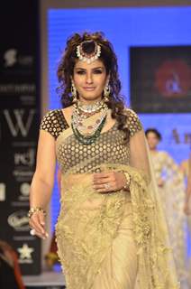 Raveena Tandon at the India International Jewellery Week (IIJW) 2014 - Day 2