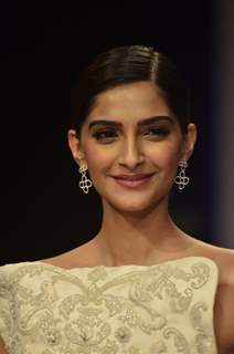 Sonam Kapoor at the IIJW 2014 - Day 3