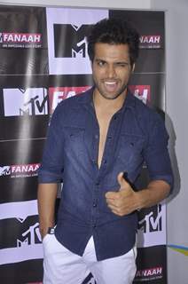 Rithvik Dhanjani gives a funky pose at the Press Meet of MTV Fanaah