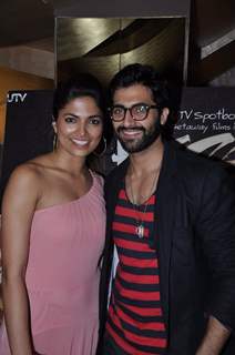 Parvathy Omanakuttan poses with Akshay Oberoi at the Premier of Pizza 3D