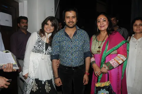 Jaspinder Narula with Javed Ali and a friend at Rehmatein