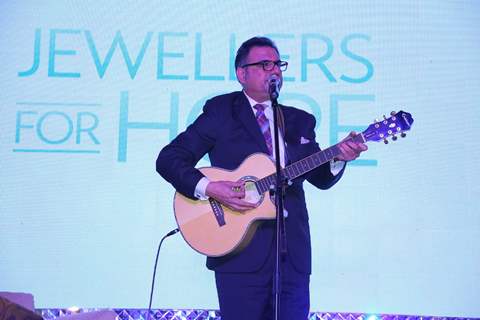 Boman Irani was seen performing at GJEPC Awards 2014