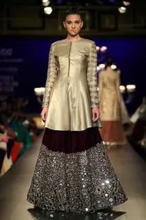 Model walks the ramp for designer Manish Malhotra at Indian Couture Week - Day 5
