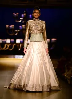 Model walks the ramp for designer Manish Malhotra at Indian Couture Week - Day 5