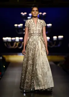 Model walks the ramp for designer Manish Malhotra at Indian Couture Week - Day 5