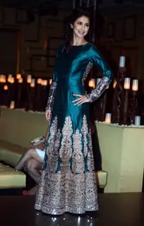 Urmila Matondkar walks the ramp at Indian Couture Week - Day 5