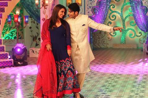 Parineeti Chopra performs with Karanvir Bohra at Dawaat-E-Eid on Zee TV