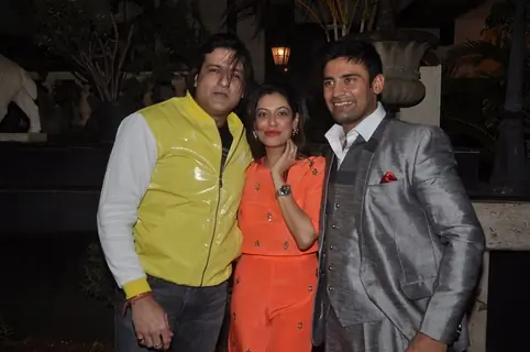 Armaan Kohli poses with Payal Rohatgi and Sangram Singh