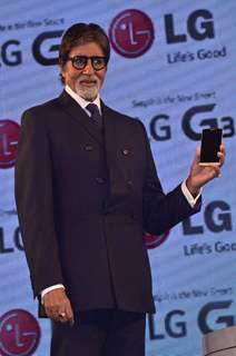 Amitabh Bachchan showcases the new LG Mobile