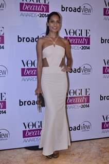 Lisa Haydon was at the Vogue Beauty Awards