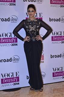 Huma Qureshi ws at Vogue Beauty Awards