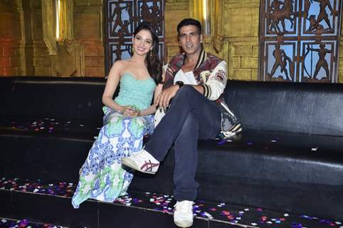 Akshay Kumar and Tammanah for the Promotions of Entertainment