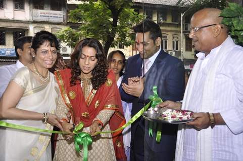 Juhi Chawla inaugurates Ayushakti Event