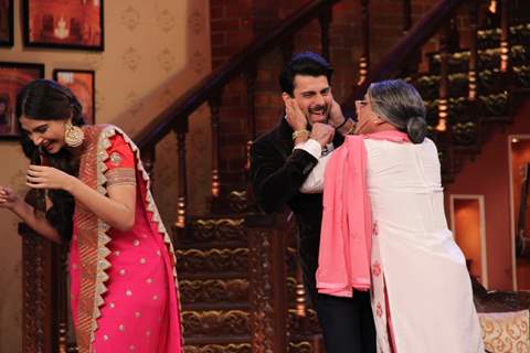 Dadi seen giving a kiss to Fawad Khan on Comedy Nights with Kapil