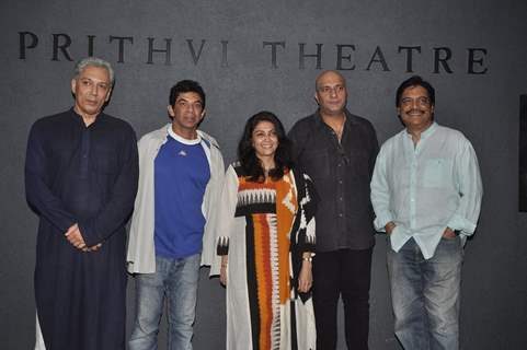 Cast of Salim Arif's Play 'Taj Mahal ka Udhghatan'