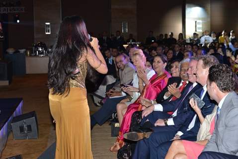 Sona Mohapatra was seen interacting with the audience at Etihad Jet Collaboration Event