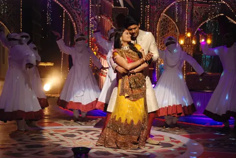 Toral Rasputra and Siddharth Shukla perform at Jahsn-e-Eid