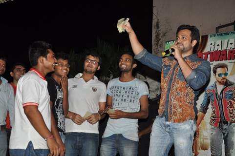 Emraan Hashmi sells tickets for the Promotion of Raja Natwarlal