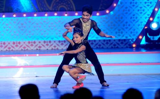 Bad Salsa Performing group Performing during the International Indian Achiever's Award 2014