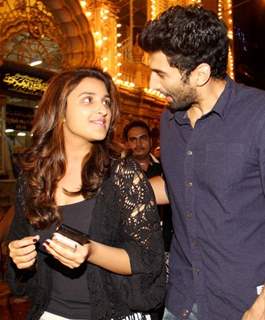 Aditya Roy Kapur and Parineeti Chopra visit Mohammed Ali Road