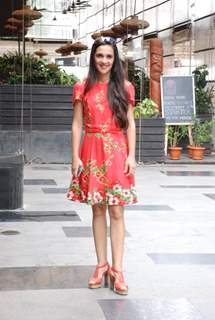 Tara Sharma poses for the media at NDTV Save the Tigers event