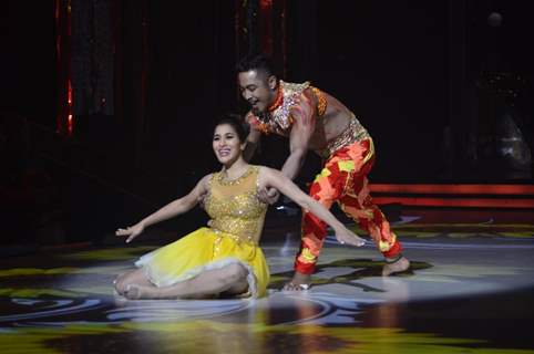 Sophie Choudry performs on Jhalak Dikhla Jaa