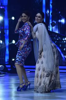 Madhuri Dixit and Kareena Kapoor perform on Jhalak Dikhla Jaa