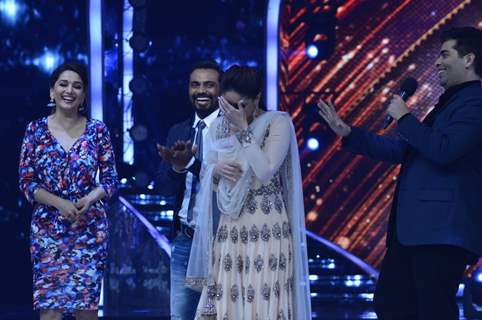 Kareena Kapoor bursts out laughing on Jhalak Dikhla Jaa