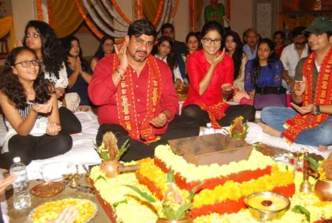 Rajan Shahi and Hina Khan perform a pooja as Yeh Ristha Kya Kehlata Hai completes 1500 episodes