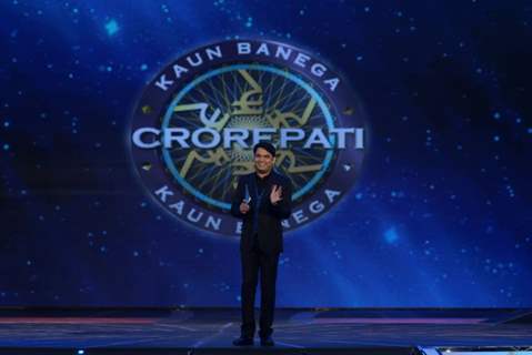 Kapil Sharma performing at the Grand KBC 8 Opening in Surat
