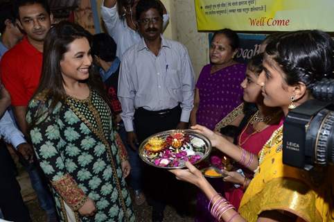 Rani Mukherjee being welcomed by a school girl at the Promotion of Mardaani at a Local School